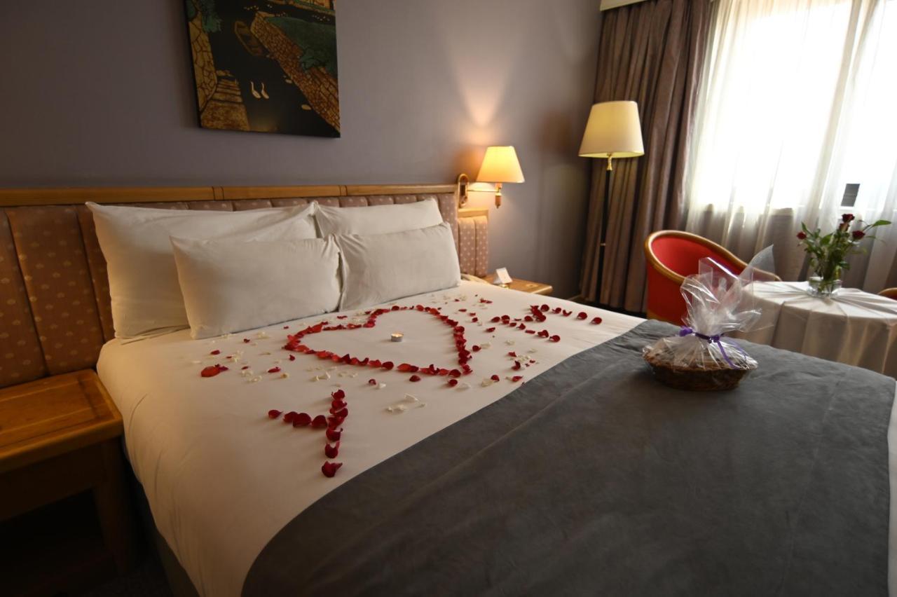 Dar el Beïda Hotel Mercure Alger Aeroport מראה חיצוני תמונה A bedroom at the hotel