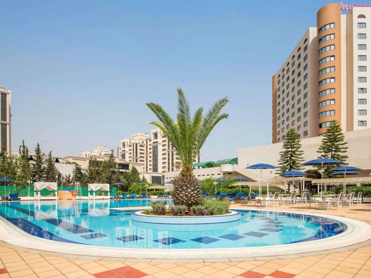 Dar el Beïda Hotel Mercure Alger Aeroport מראה חיצוני תמונה The pool at the hotel