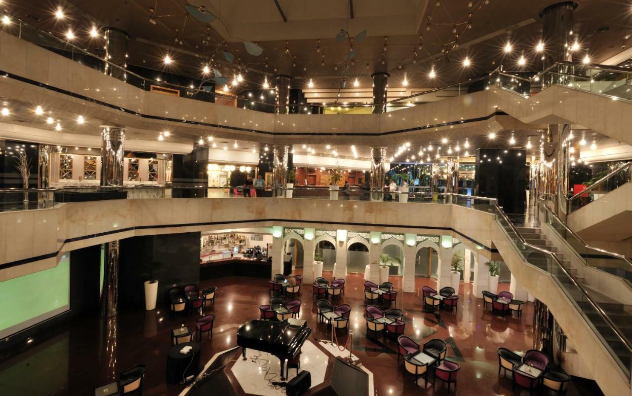 Dar el Beïda Hotel Mercure Alger Aeroport מראה חיצוני תמונה The lobby of the hotel